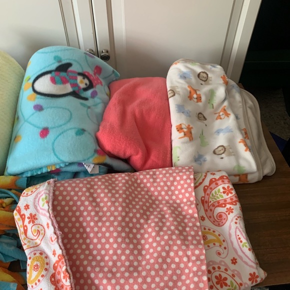 Lot of 6 baby blankets very clean - Picture 12 of 14